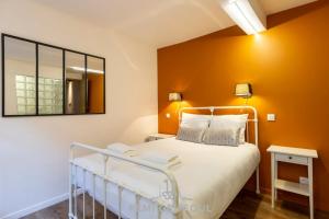 Appartements La Cachette de Lucie Heart of Honfleur 100m from the Port 2 Guests : photos des chambres