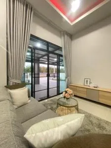 Brand new near Ubon Airport - 乌汶