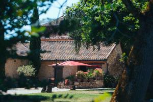 B&B / Chambres d'hotes Domaine de Labarthe Maison d'hotes : photos des chambres