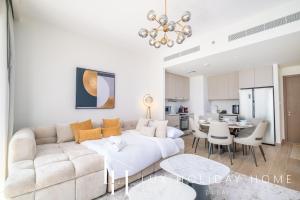 LUX The Orchid Creek Beach Suite
