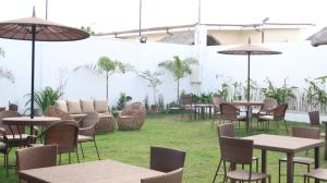 Villa Laetisha Beach Resort