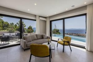Beachfront villa Luce with seaview and pool