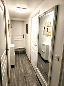 Sejours chez l'habitant Appartement T2 confortable - Piscine et Jacuzzi : photos des chambres