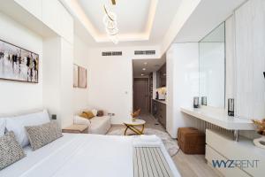 Winter Bliss Studio Azizi Riviera 9 Pool View