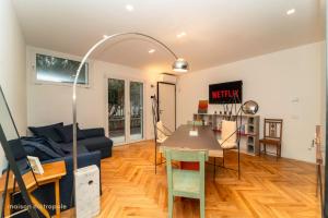 Nivola house, bilocale su tre livelli e terrazzo