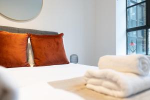 Stylish 2-Bedroom Flat with Balcony in Clerkenwell