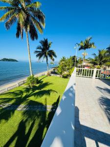Casa beira mar Angra dos Reis