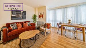 Premium Serviced Apartment in Basingstoke Town Centre, Free Parking By Redwood Stays