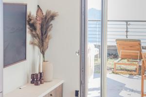 Aurora Apartment by RentComo