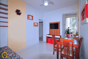 Lindo Apê no Leme: 2 Quartos, a 300m da Praia