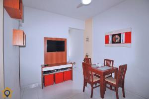 Lindo Apê no Leme: 2 Quartos, a 300m da Praia