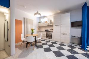 GuestHost - Modern Apartment near the Central Station!