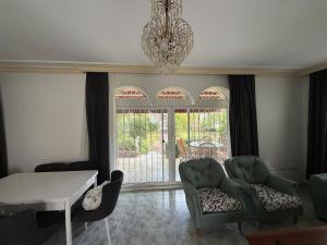 Mete 3 Villa İçmeler Daily Weekly Rentals