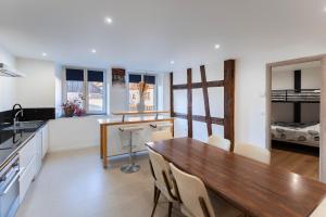 Appartements Le gite des Orfevres - Parking - Rouffach : photos des chambres