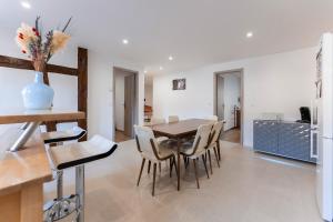 Appartements Le gite des Orfevres - Parking - Rouffach : photos des chambres