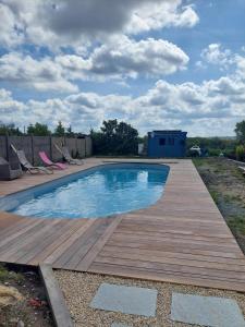 Petite maison bretonne 2 personnes accès piscine