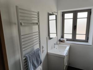 Petite maison bretonne 2 personnes accès piscine