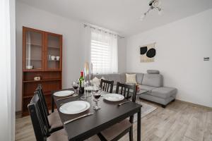 Large apartment in Wola near the center