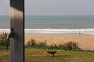 ON THE BEACH holiday home
