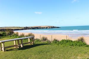ON THE BEACH holiday home