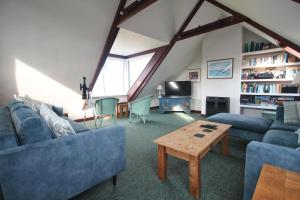 ON THE BEACH holiday home