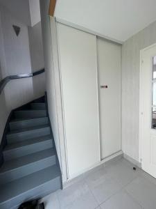 Maisons de vacances Modern and Bright home walk to beach with garage : photos des chambres