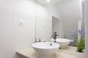 Santana Studio with Balcony