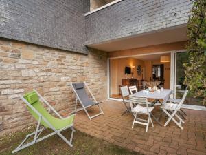 Appartement cosy 2 pièces, 5 pers, à 250m plage, terrasse et jardin, garage inclus, Carnac - FR-1-477-94