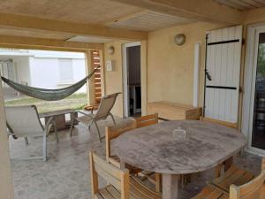 Gruissan chalet authentique 50m de la plage