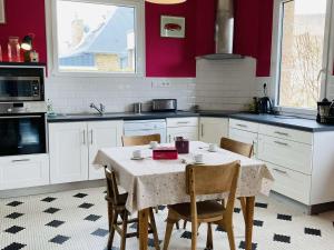 Maison spacieuse, plage à 200m, Trégastel - FR-1-542-6