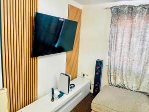 2Bedroom Gem at Golborne, Warrington with Free Parking - Contractor Friendly