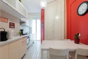 Appartamento con 2 Camere da Letto e Balcone