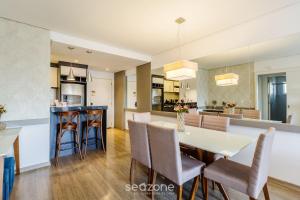 Belo apartamento com piscina aquecida CAP0302