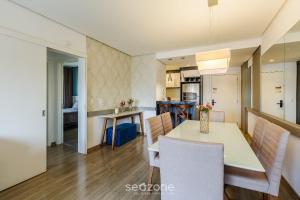 Belo apartamento com piscina aquecida CAP0302