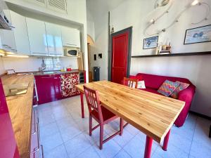 Grazioso bilocale in palazzo liberty in zona Porta Susa