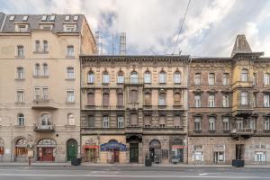 Budapest City Park Apartment
