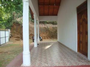 Lakithi Villa