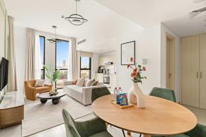 Silkhaus Vacation Homes Signature 1BR in Afnan at Production City