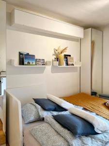 Du vil elske å bo her! Et lite, men koselig sted med perfekt beliggenhet!