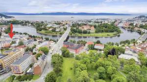 Du vil elske å bo her! Et lite, men koselig sted med perfekt beliggenhet!