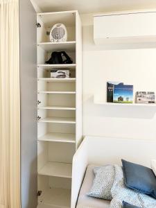 Du vil elske å bo her! Et lite, men koselig sted med perfekt beliggenhet!