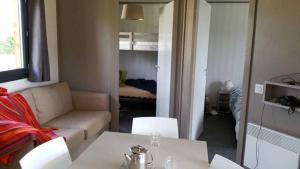 Campings Camping 3 etoiles - Piscine - ccbadc0 : photos des chambres