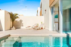 Villa Los Linos - plunge pool and natural beauty