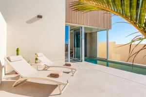 Villa Los Linos - plunge pool and natural beauty