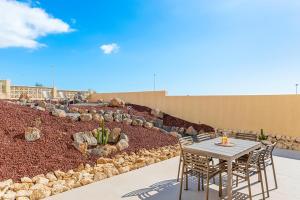 Villa Los Linos - plunge pool and natural beauty