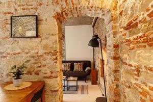 1820 Central apartment