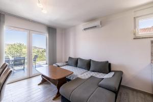 Vila Nina - Apartment Valentina