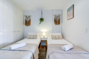 CircleonCavill Luxury 2 Bed Ocean View Spa Parking