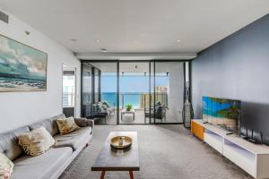 CircleonCavill Luxury 2 Bed Ocean View Spa Parking