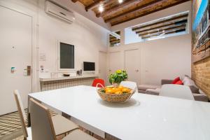 Happy People Plaza España Apartments